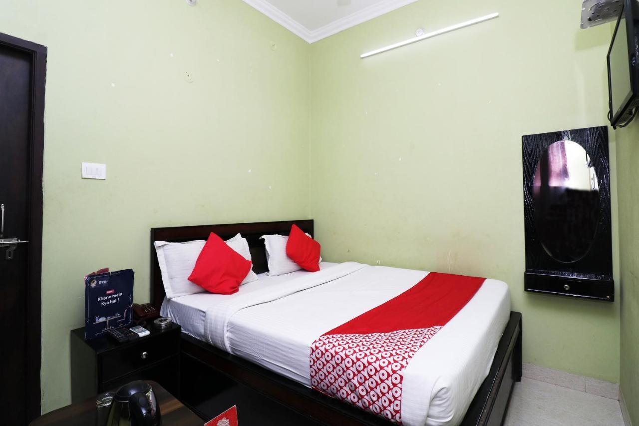 Capital O 11480 Hotel Blue Star Варанаси Экстерьер фото